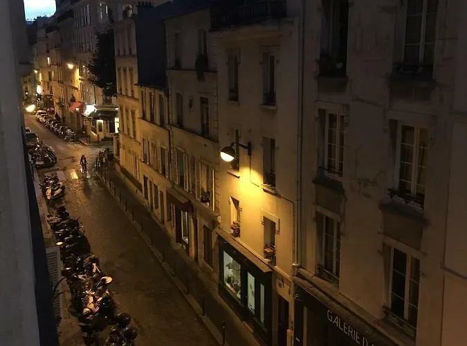 Appartement Montmartre Lovely Parijs